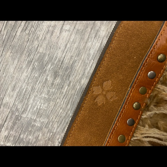 Patricia Nash wristlet - Picture 2 of 6